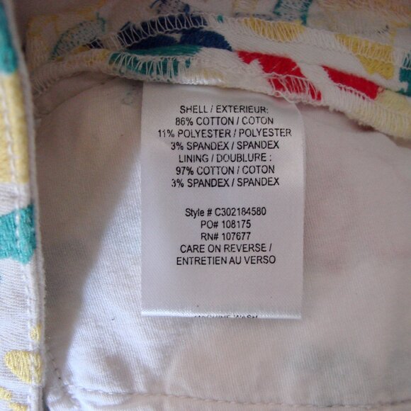 Alice + Olivia Floral Shorts Cady Cuffed White Blue Red Embroidered Size Small - Picture 15 of 16